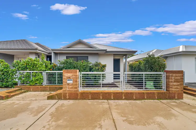19 Casterton Road, Byford WA 6122
