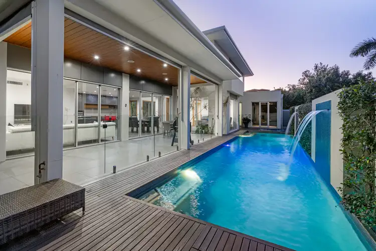 7843 Pavilions Close, Hope Island QLD 4212