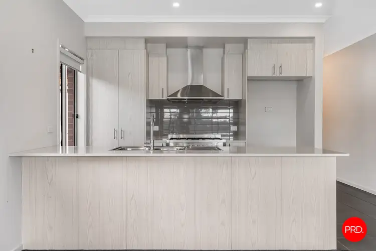 Second view of Homely house listing, 5 Sunrise Court, Kangaroo Flat VIC 3555