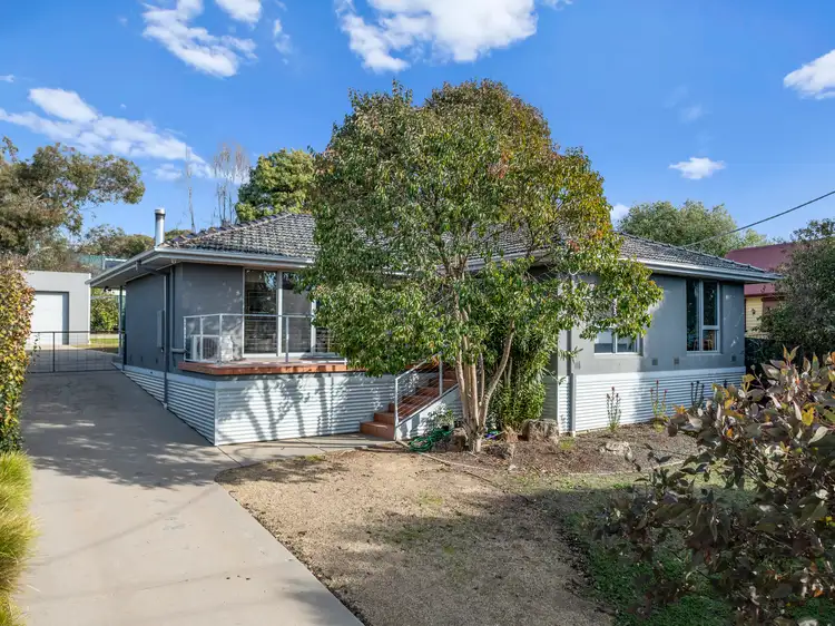 16 Cricket Street, Mansfield VIC 3722
