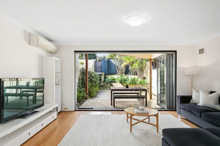 3/3 Rockett Lane, Cottesloe WA 6011