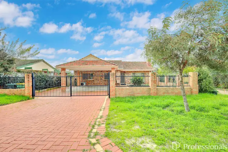 Fifth view of Homely house listing, 2 Taree Street, St James WA 6102