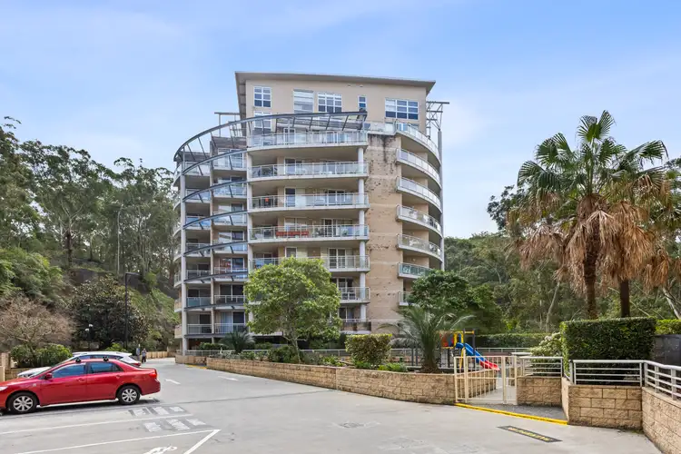 355/80 John Whiteway Drive, Gosford NSW 2250