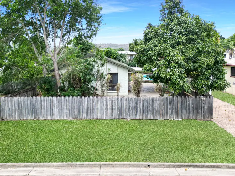 6 Woodlea Court, Kelso QLD 4815