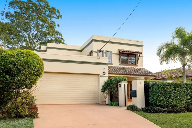 11 Boomerang Road, St Lucia QLD 4067