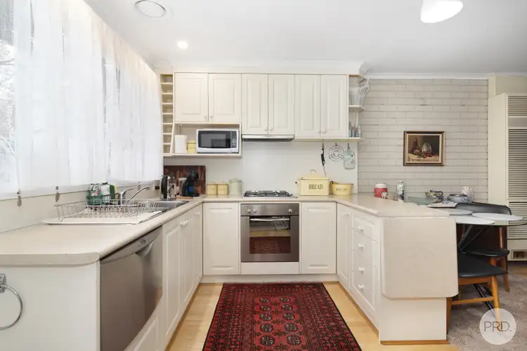 Second view of Homely house listing, 6/10 Simpson Street, Black Hill VIC 3350