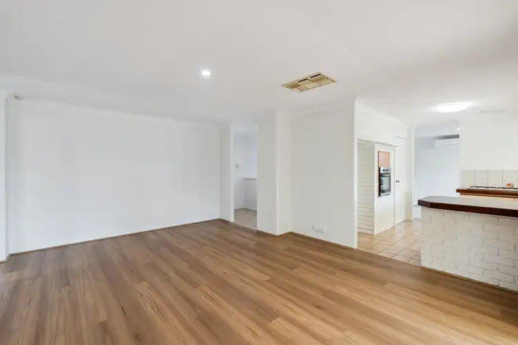 16 Irene Place, Beldon WA 6027