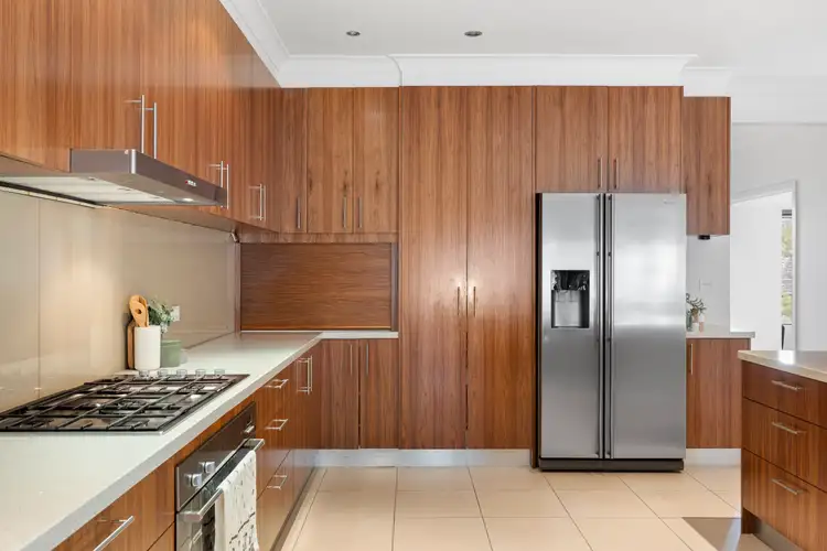 Sixth view of Homely house listing, 2 Barcoo Mews, Pakenham VIC 3810