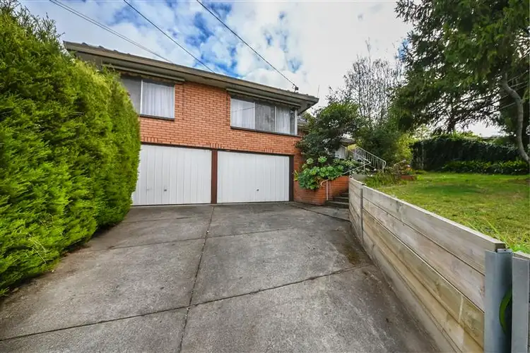 27 Fairway Avenue, Mount Waverley VIC 3149