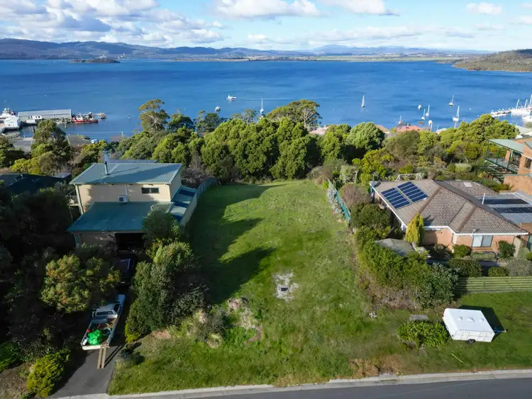 150 Oxford Street, Beauty Point TAS 7270