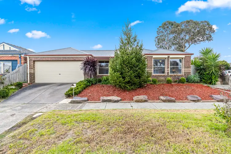6 Breamlea Way, Cranbourne West VIC 3977