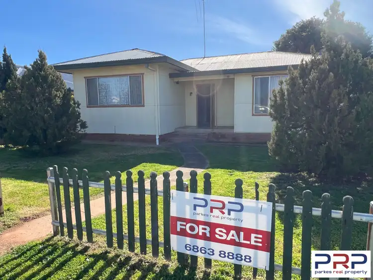 2 Kingsford Avenue, Parkes NSW 2870