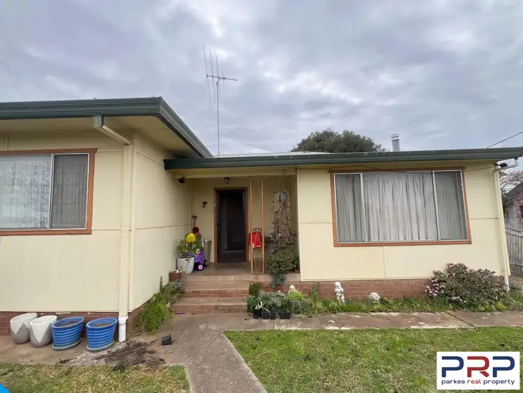 2 Kingsford Avenue, Parkes NSW 2870