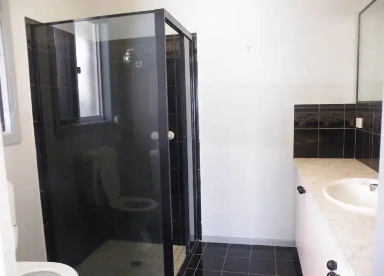 Fourth view of Homely house listing, 5 Warren Court, Altona Meadows VIC 3028