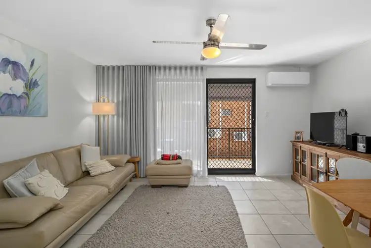 Fifth view of Homely apartment listing, 2/7 Zillah Street, Stones Corner QLD 4120