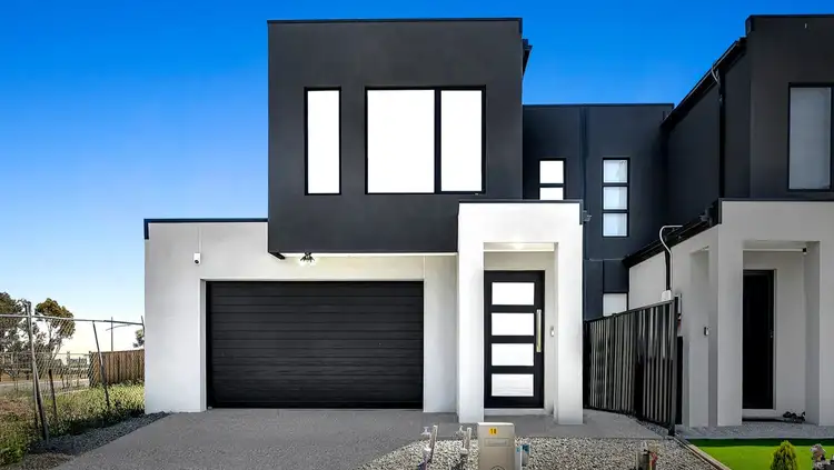 18 Trowbridge Drive, Wollert VIC 3750