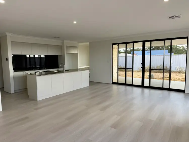 29 Pennant Boulevard, Geographe WA 6280