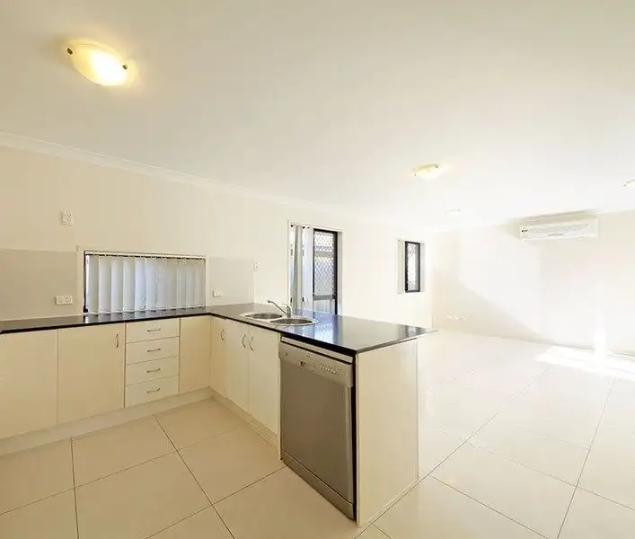 40 Amity Drive, Rothwell QLD 4022