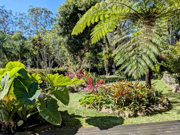 77 North Road, Lower Beechmont QLD 4211