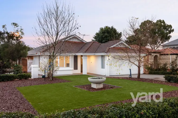15 Cowan Street, Alfred Cove WA 6154