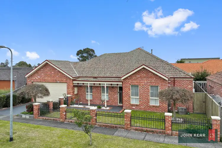 16 Rotheram Court, Trafalgar VIC 3824