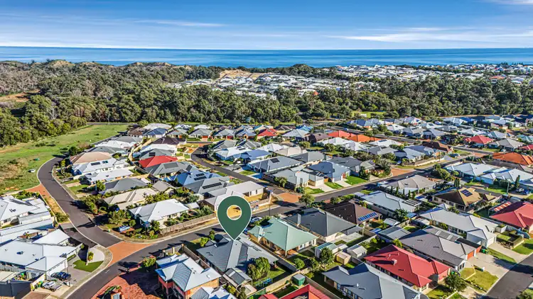 17 Diamond Street, Dalyellup WA 6230