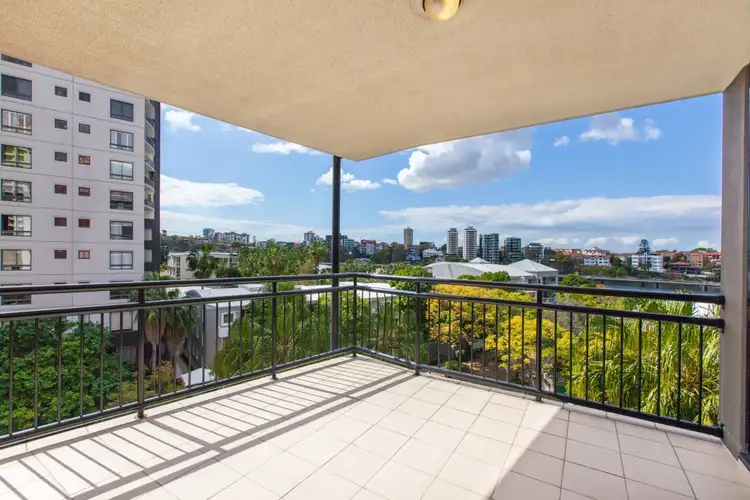 15 Goodwin St, Kangaroo Point QLD 4169