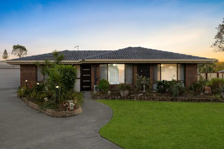 5 Paringa Court, Hillcrest QLD 4118