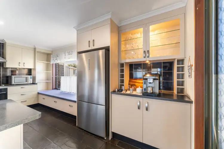 Fourth view of Homely house listing, 5 Paringa Court, Hillcrest QLD 4118