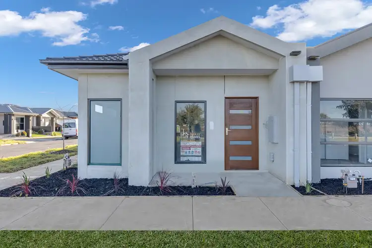 113 Bingham Circuit, Thornhill Park VIC 3335