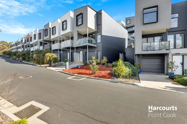 75 Wattlebird Court, Sunshine North VIC 3020