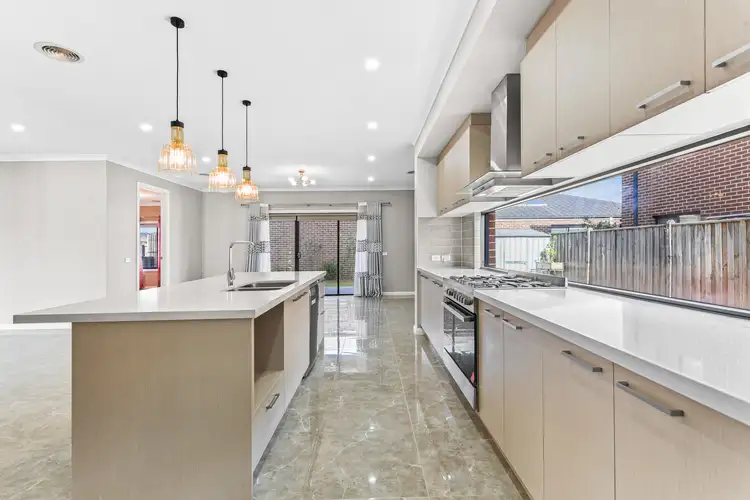 Fifth view of Homely house listing, 22 Leafy Circuit, Cranbourne East VIC 3977