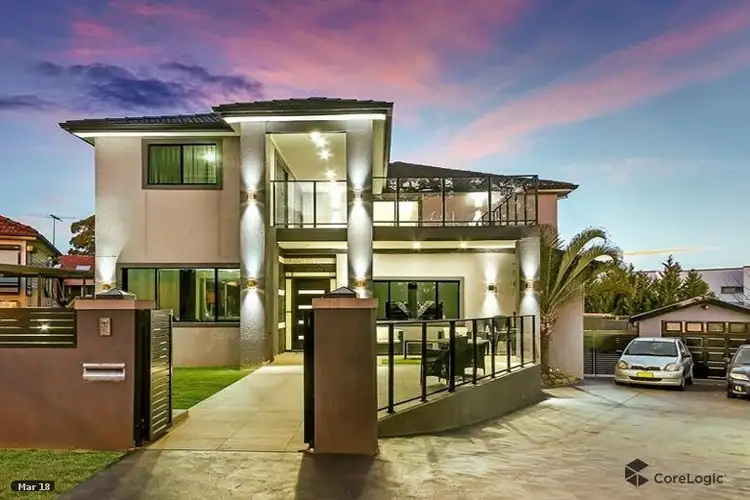 8 Mountview Avenue