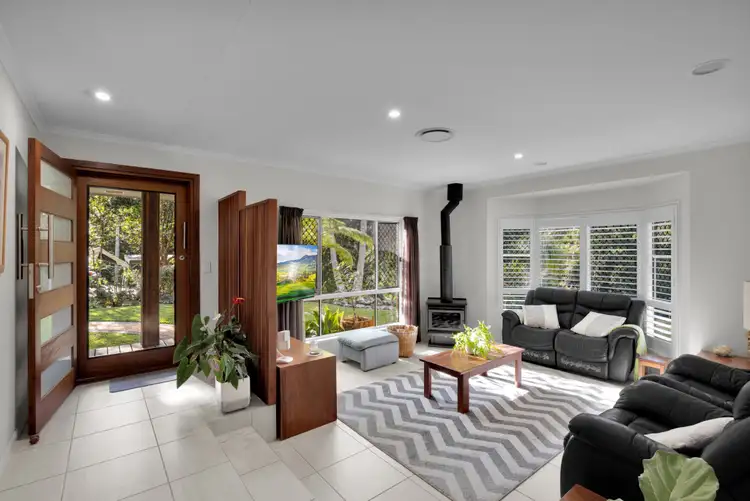 33 Heath Lane, Kureelpa QLD 4560