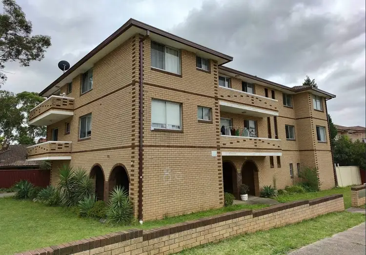 2/80 The Esplanade, Guildford NSW 2161