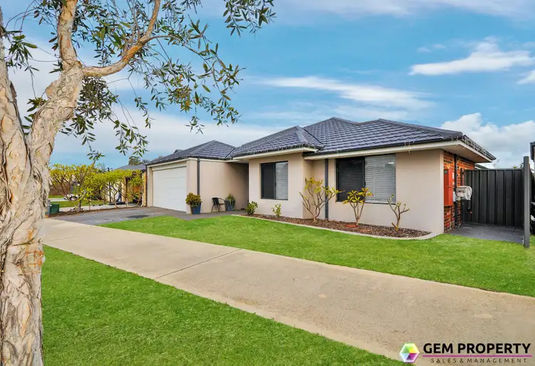 34 Bradley Street, Lakelands WA 6180