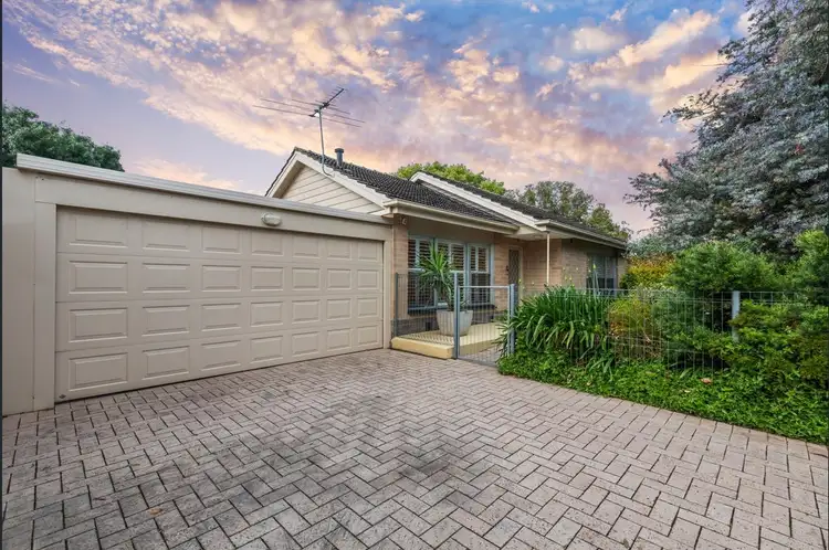 21 Langman Grove