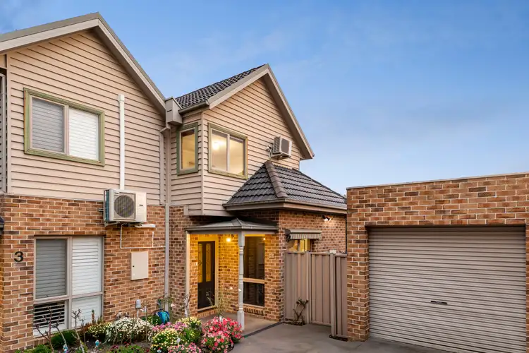 2/150 Somers Avenue, Macleod VIC 3085