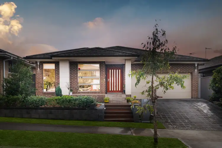8 Affleck Gardens, Middleton Grange NSW 2171