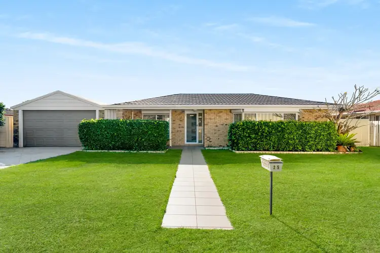 25 Spruce Ave, Victoria Point QLD 4165