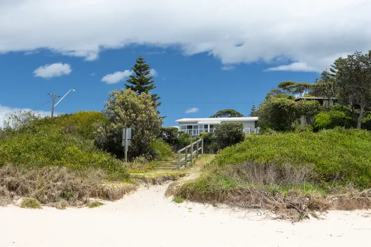 64 Donlan Road, Mollymook Beach NSW 2539
