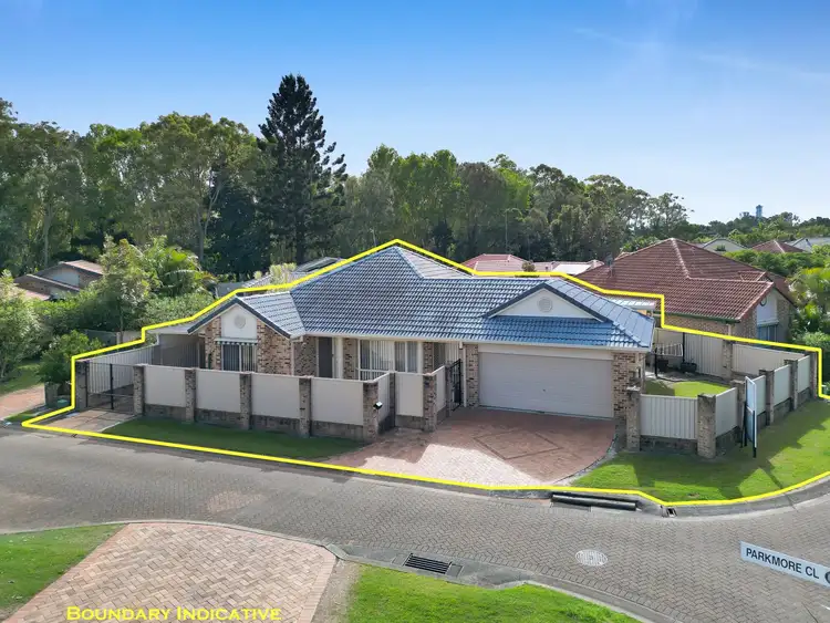 1 Parkmore Close, Robina QLD 4226