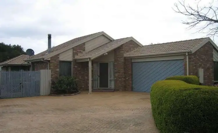 17 Westward Ho Drive, Sunbury VIC 3429