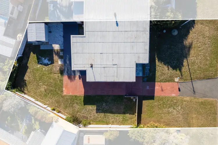 Second view of Homely house listing, 4 Tidefall Street, Safety Bay WA 6169