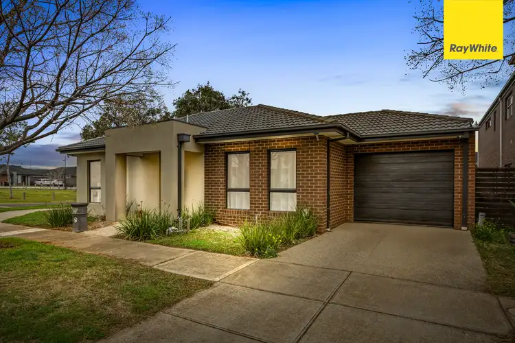 1/8 Cherington Place, Strathtulloh VIC 3338