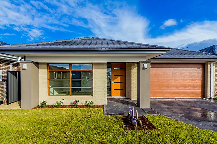 13 Chagall Parade, Clyde North VIC 3978