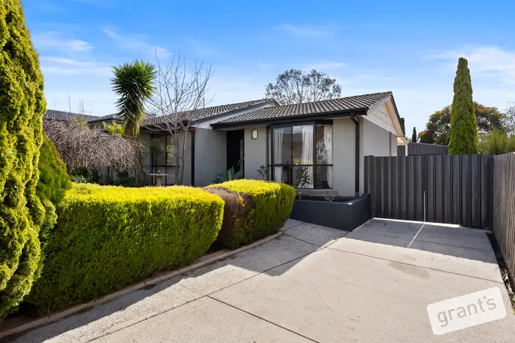 18 Poorinda Rise, Narre Warren VIC 3805