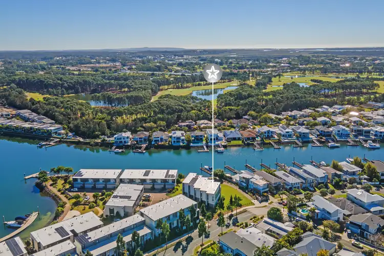 42 Outrigger Circuit, Hope Island QLD 4212