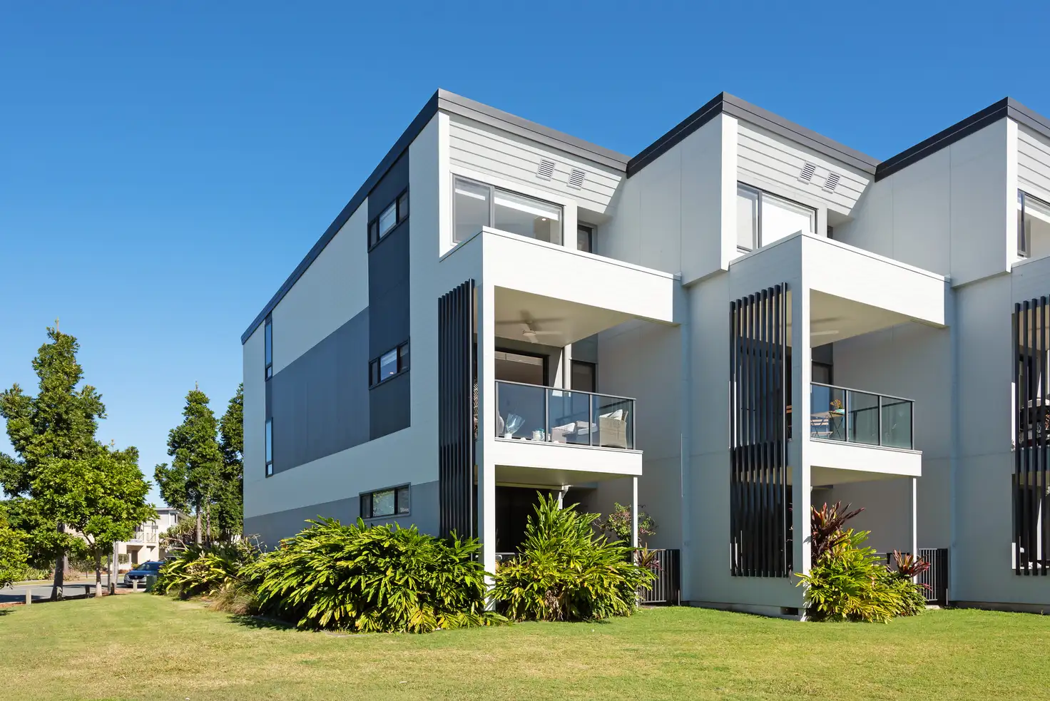 Main view of Homely townhouse listing, 42 Outrigger Circuit, Hope Island QLD 4212