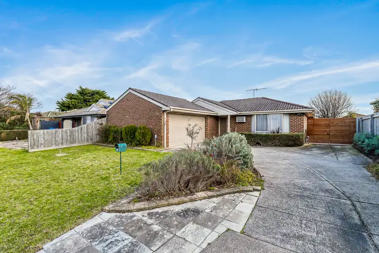 13 Samantha Crescent